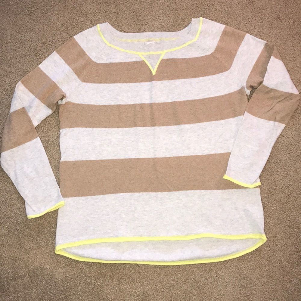 Gap crew neck sweater